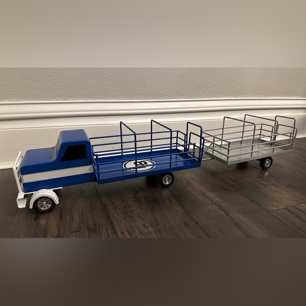 Little Buster Blue Cattle Truck & Cattle Trailer Bumper Pull